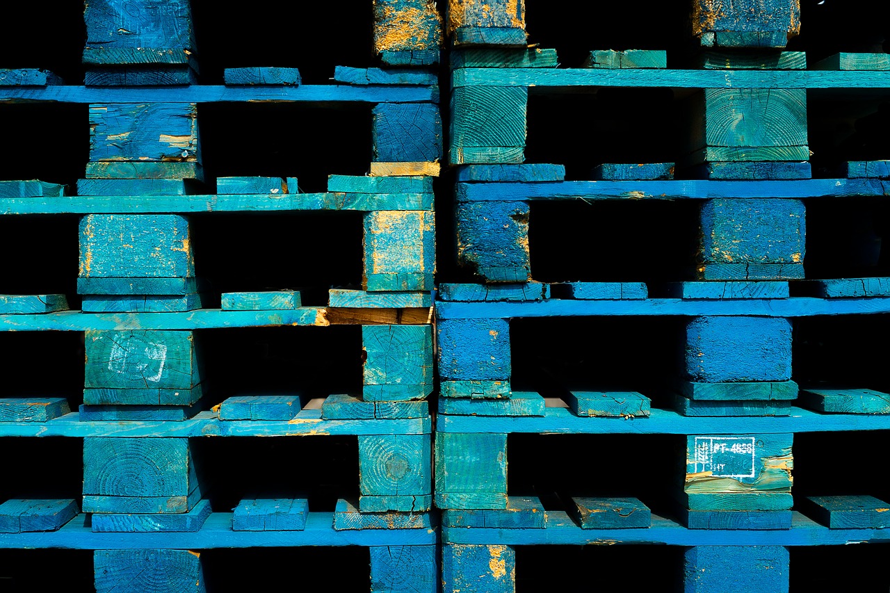 warehouse pallets liquidation